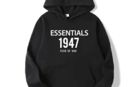 Why Everyone’s Talking About the Iconic Essentials Hoodie Look