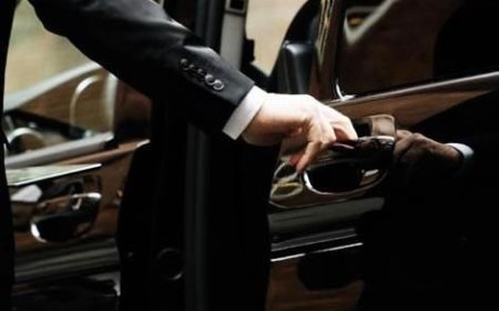 Legacy AirportTransfers Offers Executive Chauffeurs