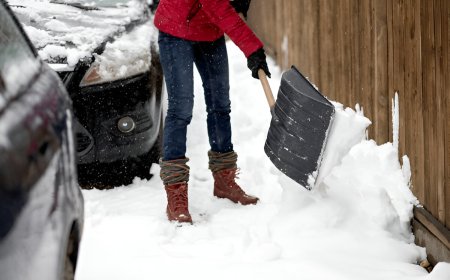 What’s the Fastest Snow Removal Trick for Busy Driveways?