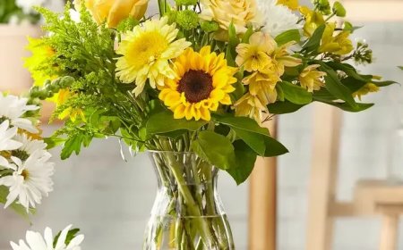 Sun-Kissed Bouquets That Bring the Outdoors In